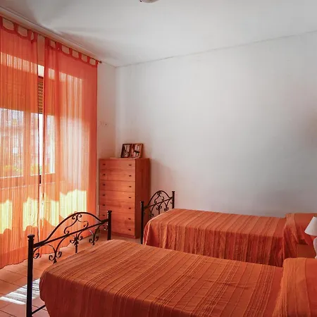 Apartment 2 Bedroom In
