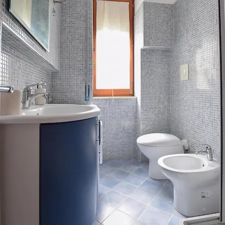 Apartment 2 Bedroom In *
