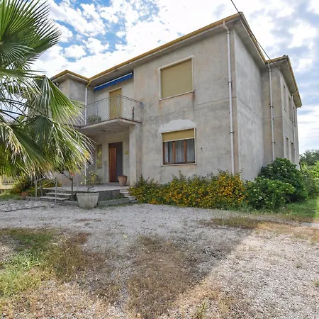 2 Bedroom In Apartment *